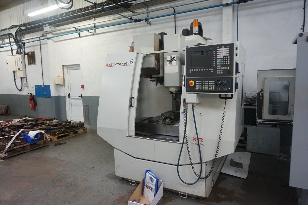 XYZ 560 Mini Mill  2005